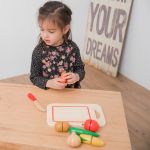 Дървена дъска със зеленчуци за рязане - New Classic Toys - Image 5