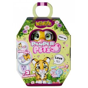 Тигърче с биберон и памперс