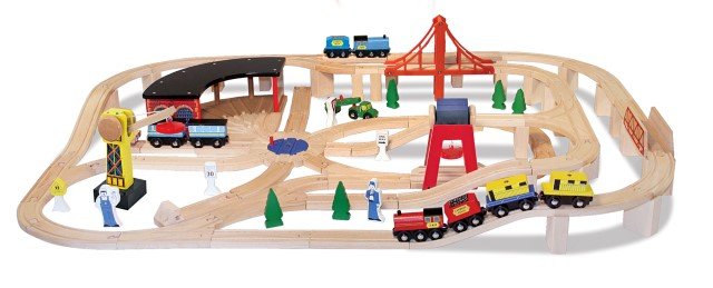 10701-1 Melissa & Doug Дървено влакче с ЖП гара, 132 части - Image 1