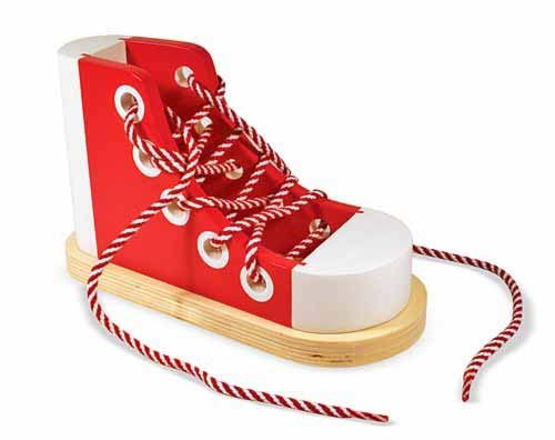 13018 Melissa & Doug Дървена обувка с връзки за връзване - Image 1