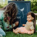Говореща кукла с дълга кестенява коса, 45 см, Skrallan - Image 10