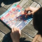 Bigjigs Дървен лабиринт с магнитни топчета, Строителна площадка - Image 3