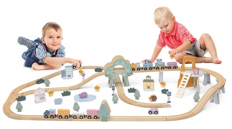 44067-dyrveno-vlakche-s-relsi-viga-toys Дървено влакче с релси и аксесоари Polar B