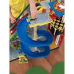 Дървен паркинг с писта и колички, KidKraft - Image 9