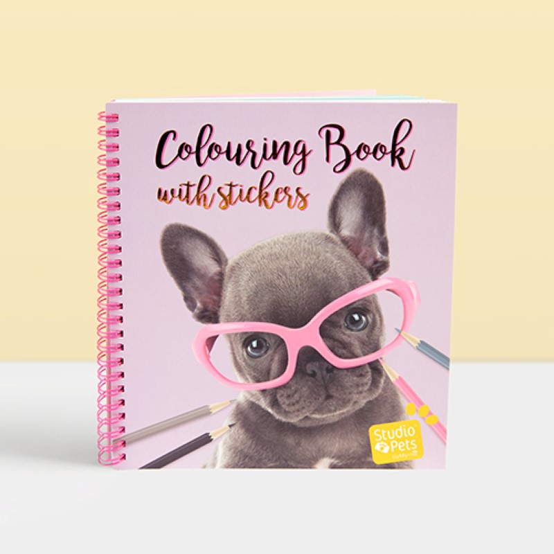 6941-knizhka-za-otzvetyavane-s-stikeri-kuchentza-sanchesta-studio-pets Studio Pets Книжка за оцветяване със стикери, Санчеста - Image 1