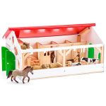 Дървена ферма с животни