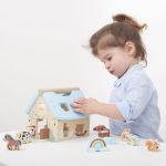 Lelin Toys Дървенa ферма с животни за сортиране - Image 7