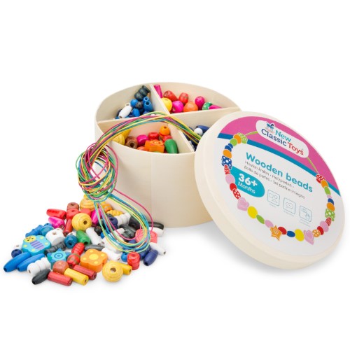manista-za-nanizvane-new-classic-toys-10571 Цветни дървени мъниста за бижута New Classic Toys