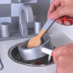 Детска дървена кухня с прибори, Сива 4