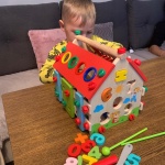 Дървена къща с активни занимания 7