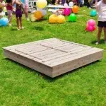 Дървен пясъчник с пейки и сгъваем капак, голям, Ginger Home 7