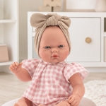 Asi Dolls кукла-бебе Оли 30 см от винил с меко текстилно тяло, розов кариран тоалет и бежова кърпа за глава 1