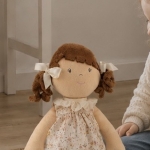 Мека детска кукла Марго от Asi Dolls облечена в модерна блузка и панталонки 1